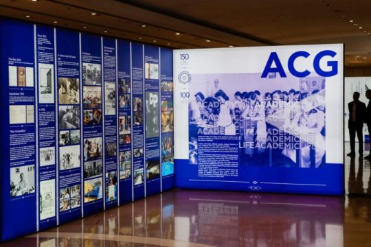 έκθεση-αφιέρωμα στα 100 χρόνια του ACG στην Ελλάδα